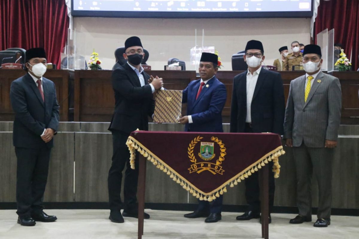 DPRD Banten sampaikan usulan pemberhentian Gubernur dan Wagub