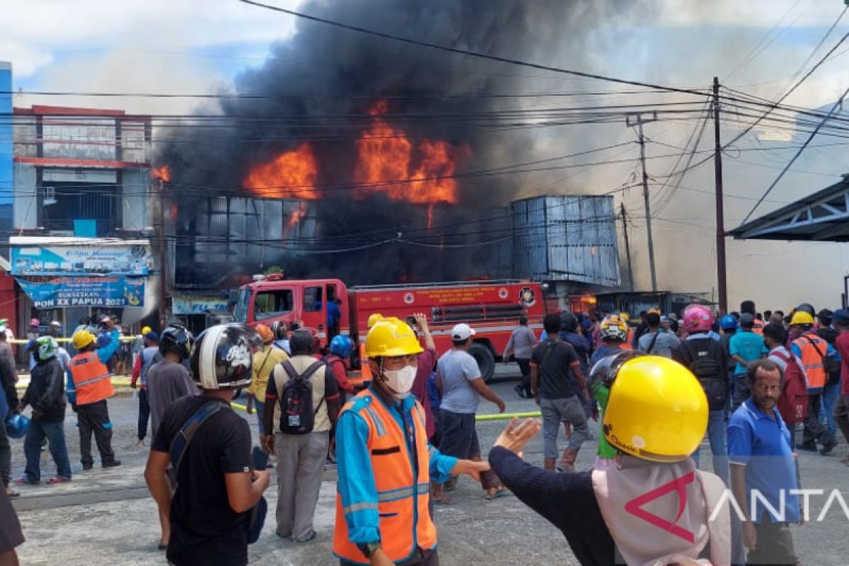 Kebakaran di Timika menghanguskan enam bangunan