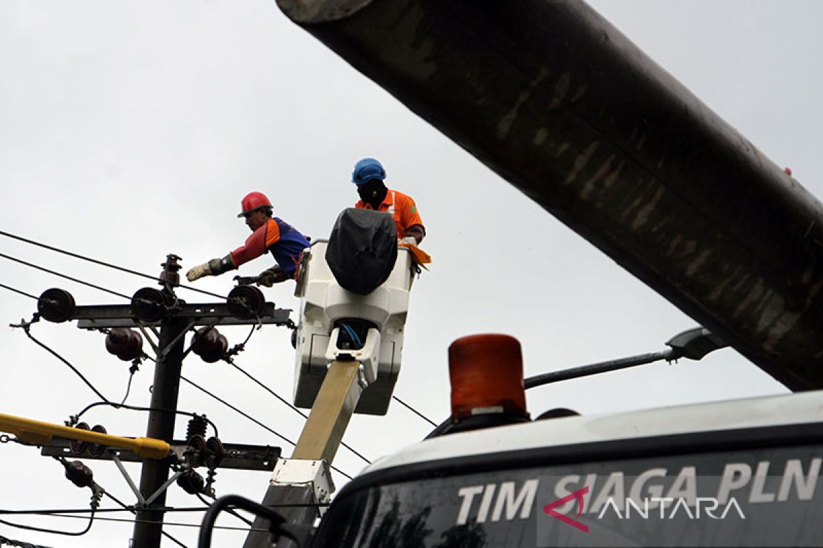 PLN catat penjualan listrik  di triwulan I-2022 naik 8,42 persen