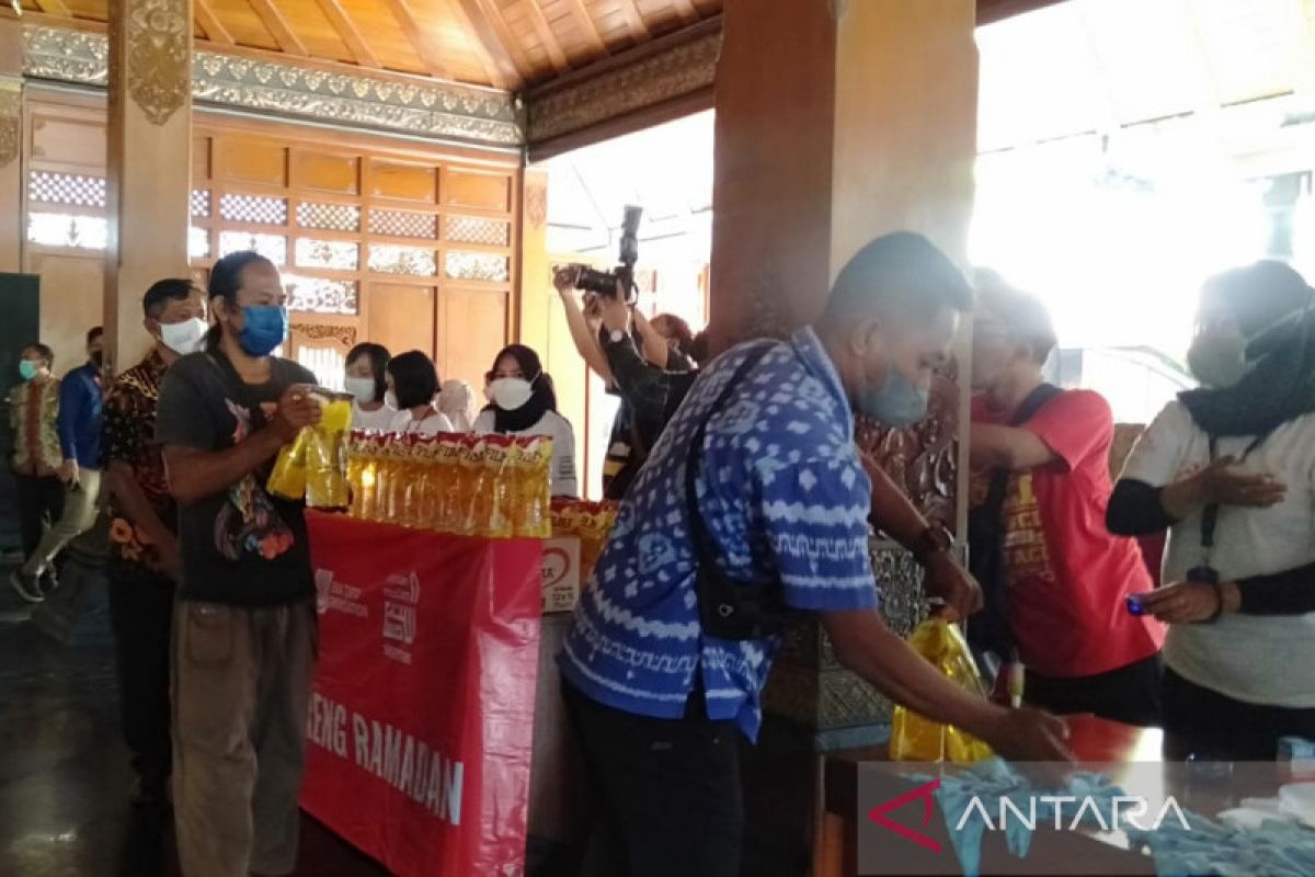Pemkot Surakarta gandeng swasta salurkan minyak goreng  murah