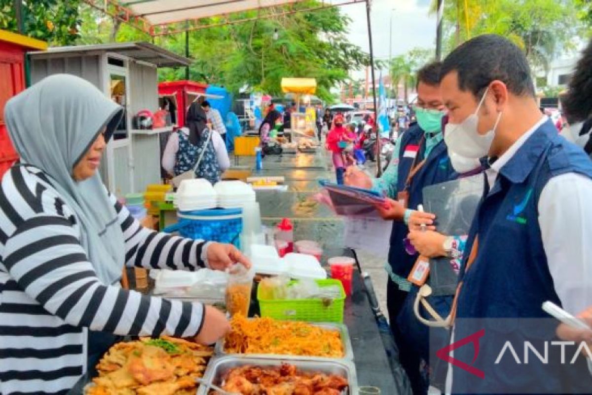 BBPOM Pekanbaru uji cepat 41 sampel pangan dan takjil ternyata penuhi syarat aman lho..