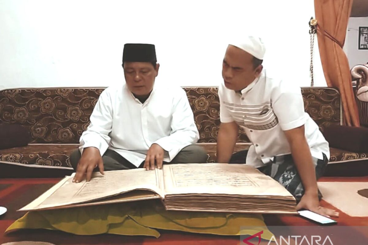 Gubernur Kalsel isi Ramadhan tadarus Al-Quran tulisan Datu Kalampayan