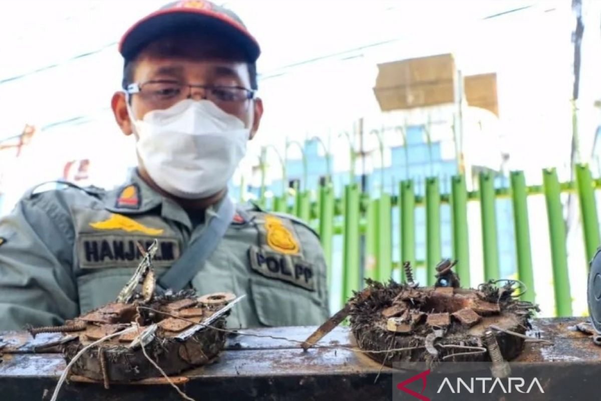 Satpol PP Jakpus adakan operasi jaring paku