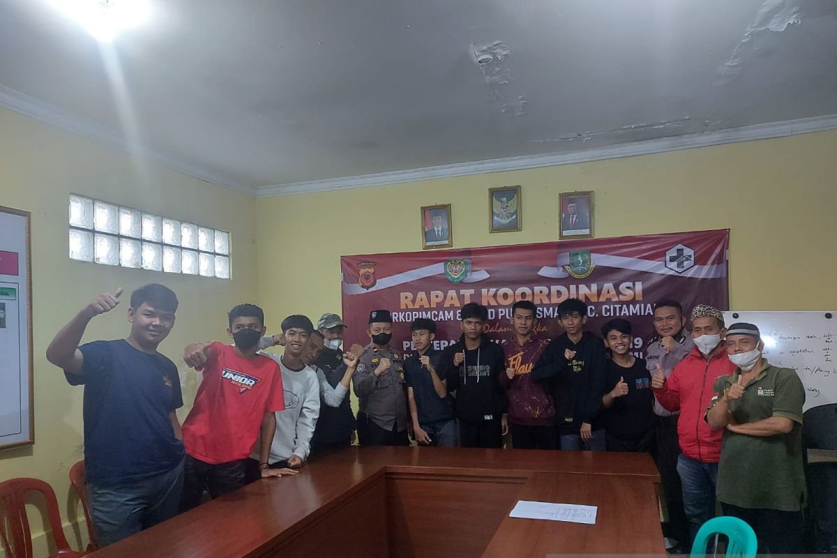 Polsek Citamiang Sukabumi damaikan dua kelompok terlibat perang sarung