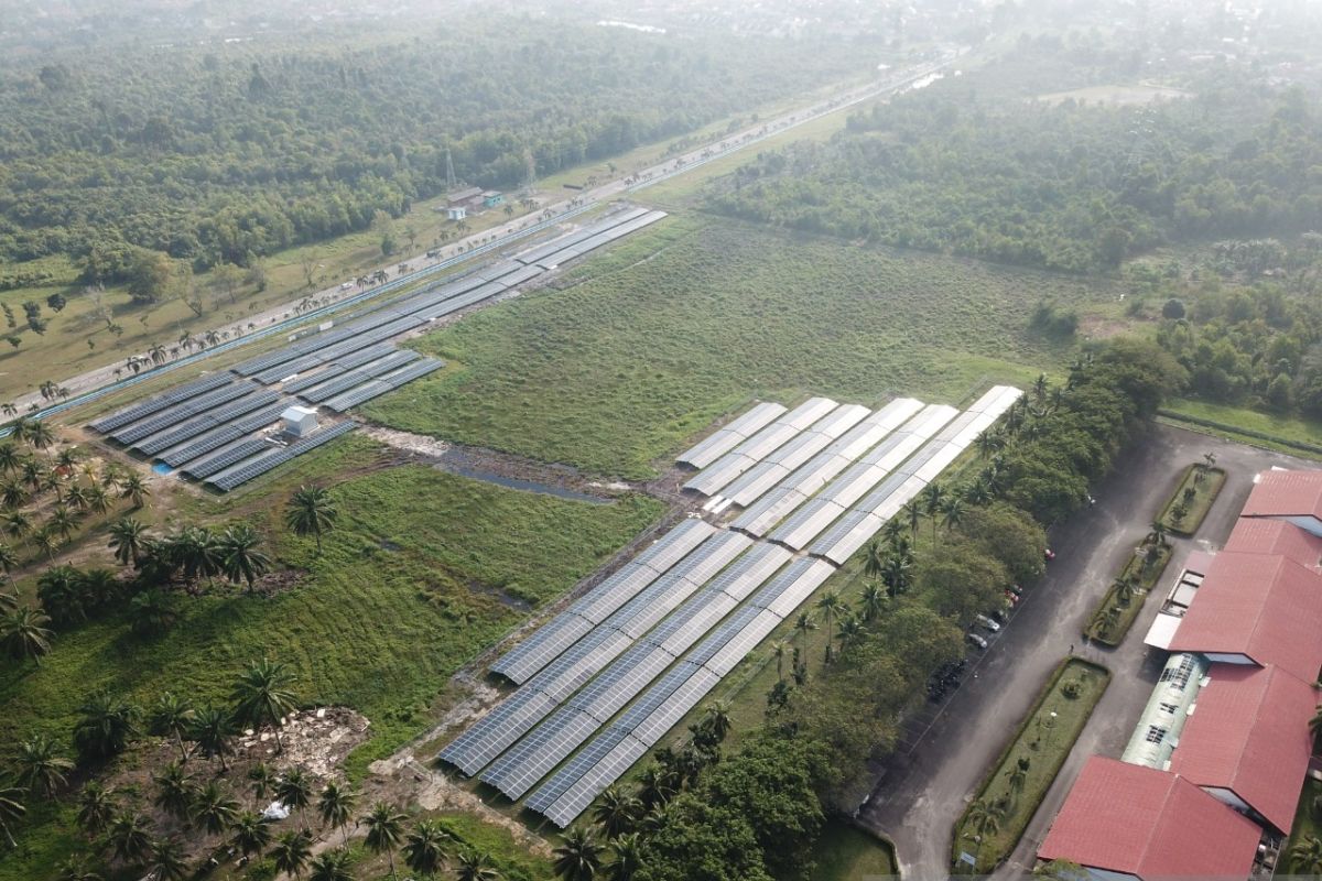 Pertamina completes solar power plant project at Dumai refinery