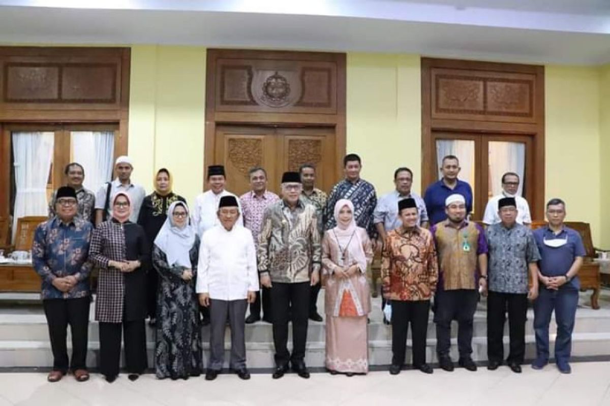 Masjid Al Munawarah Mamuju yang dibangun Gubernur Aceh diresmikan