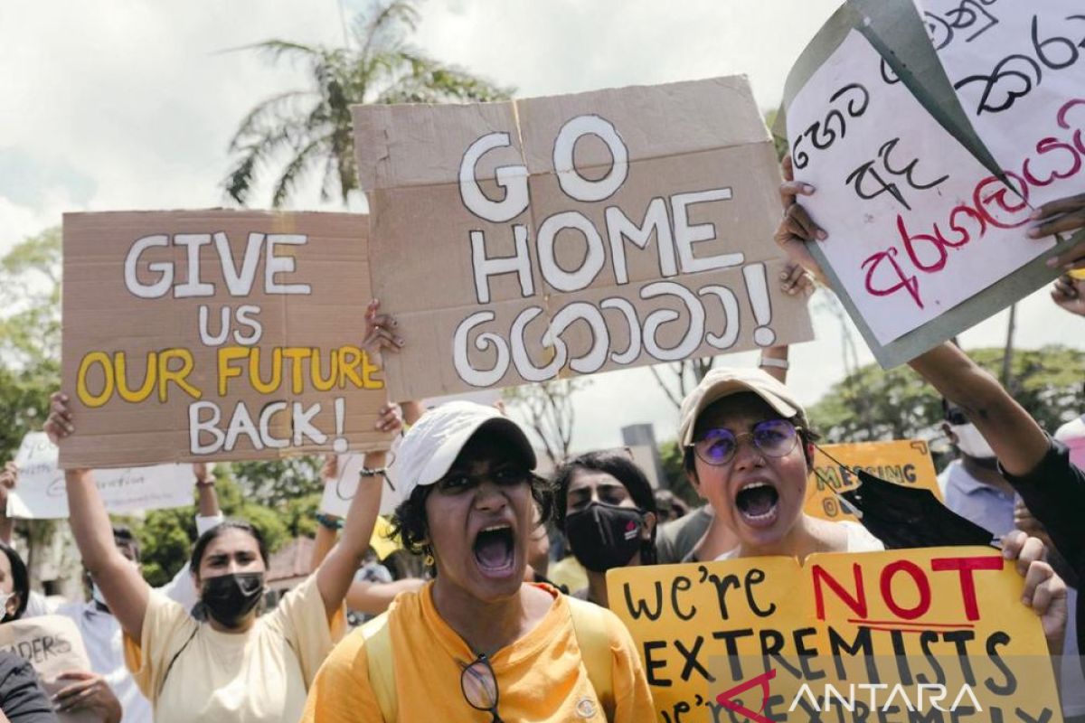 Dinasti politik Sri Lanka tertatih-tatih di ujung kekuasaan