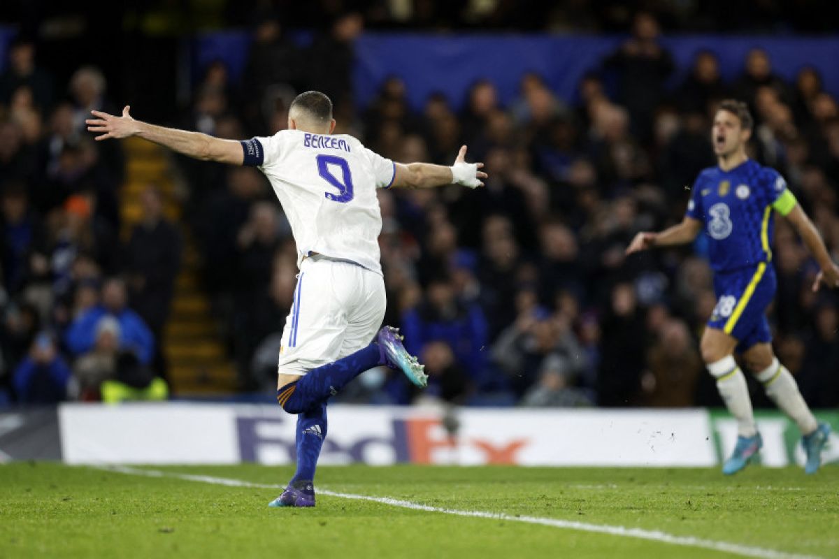 Benzema bahagia sekali ciptakan "hattrick"