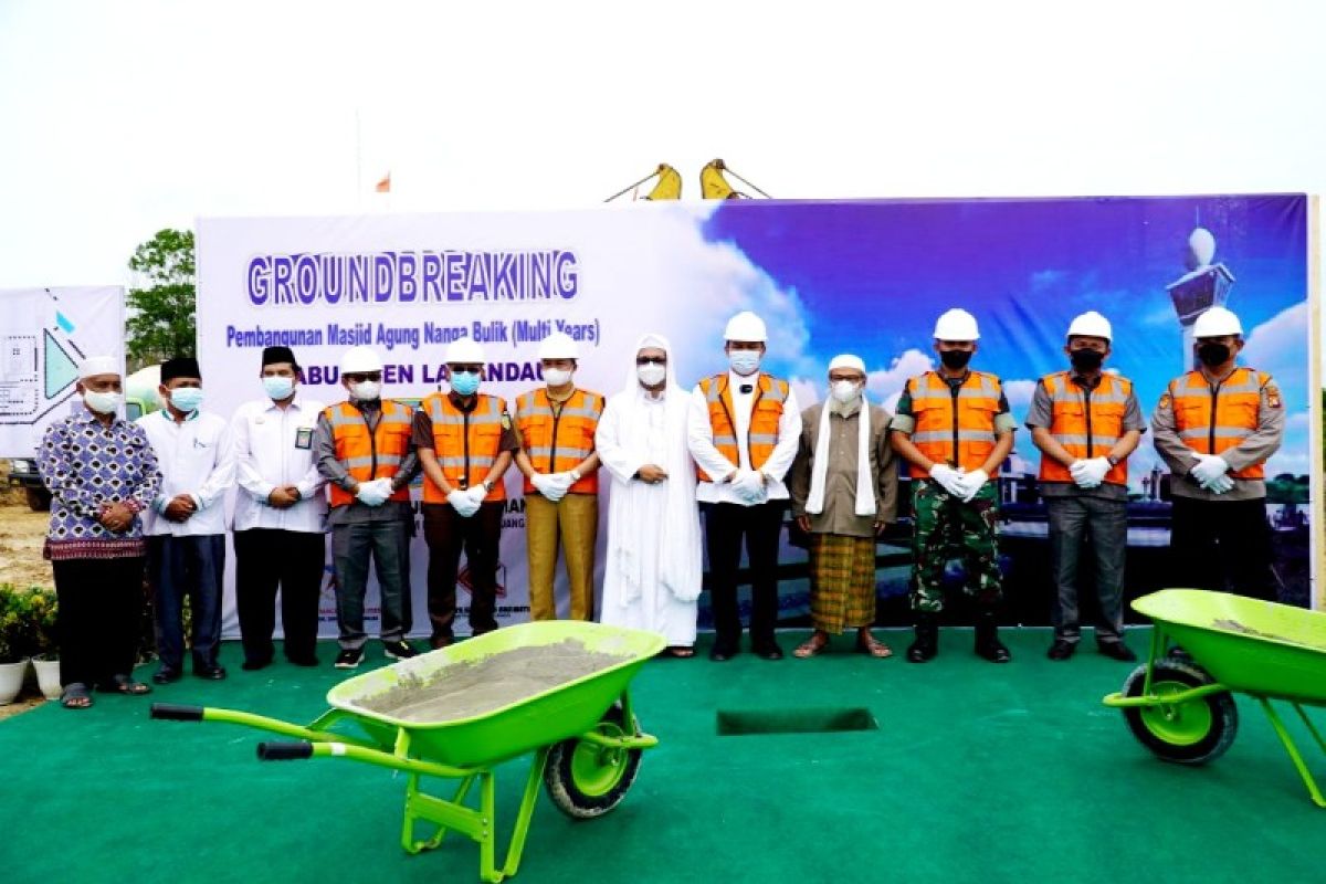 'Ground breaking' Masjid Agung Nanga Bulik