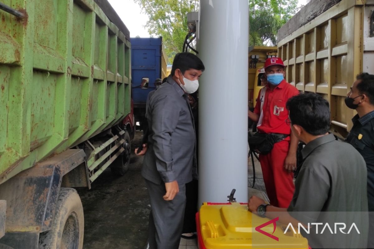 DPRD sidak sejumlah pedagang minyak goreng dan SPBU