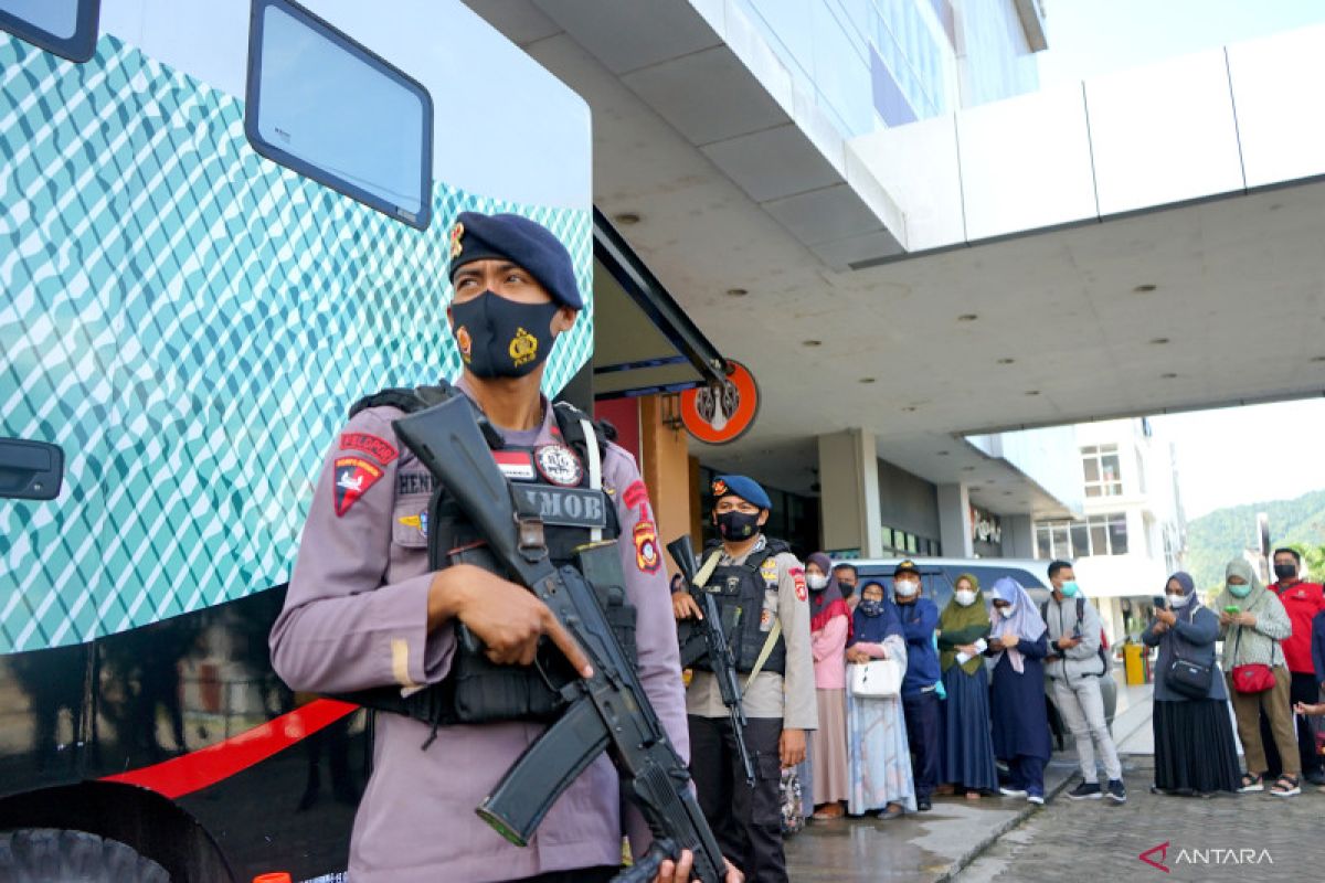 Warga Gorontalo antusias tukarkan uang pecahan kecil