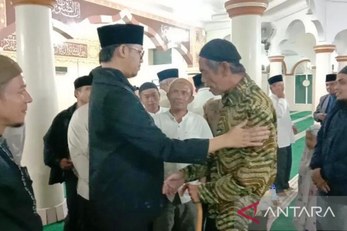 Pemkot Bukittiggi siapkan puluhan amplop zakat untuk menolong warga setiap hari