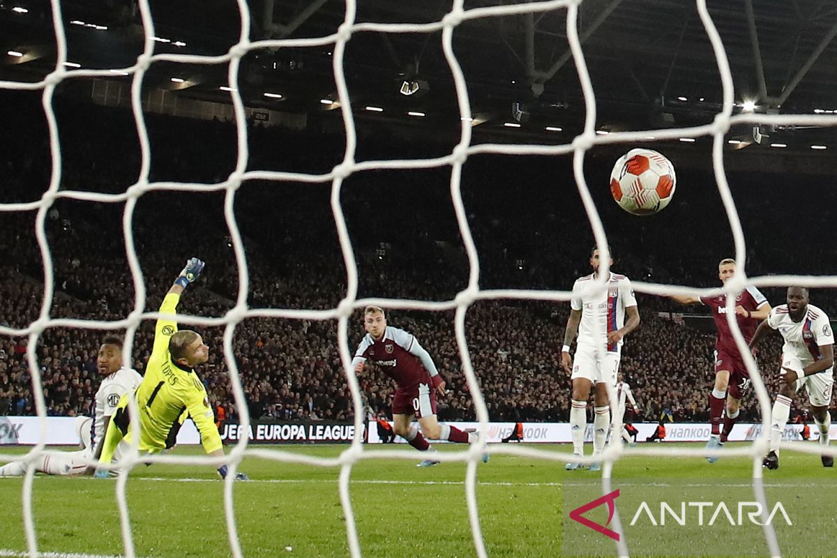 10 pemain West Ham imbang Lyon 1-1