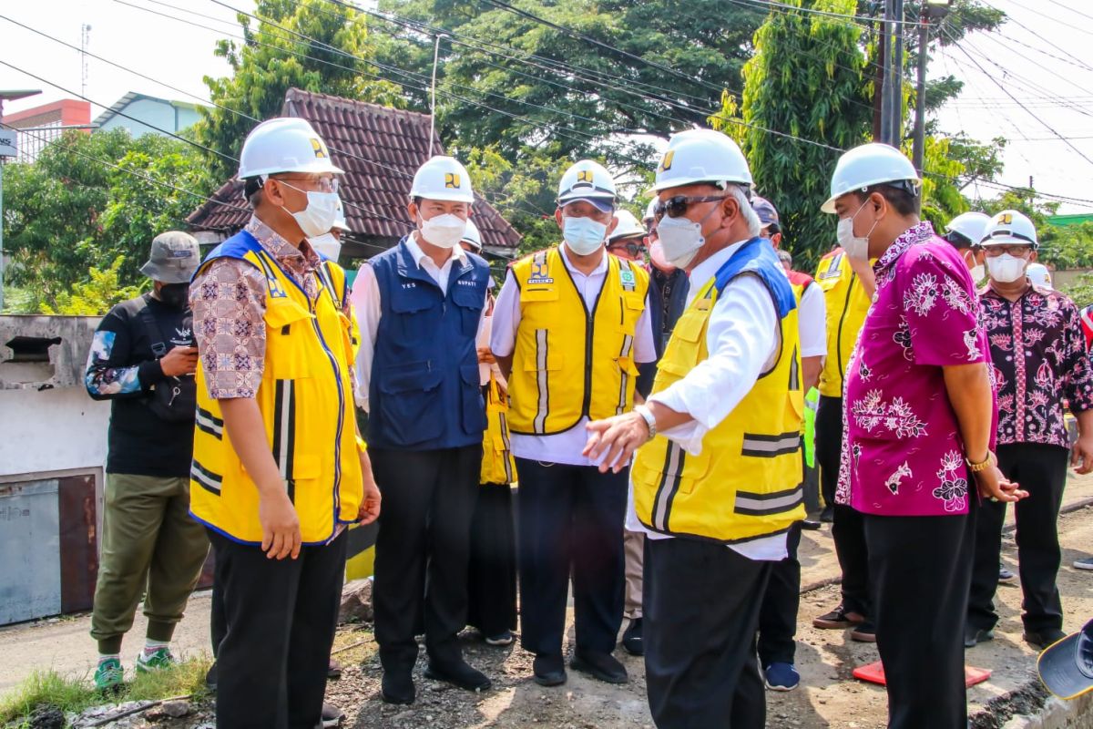 Pemerintah berencana ganti seluruh gelagar jembatan di Lamongan