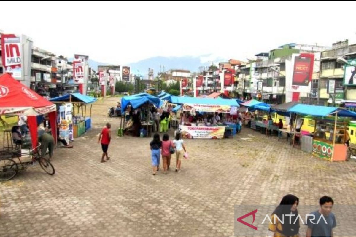 Pedagang Pasar Ramadhan di Halaman Bolak bayar retribusi Rp 10 ribu per hari