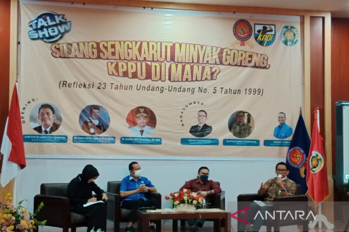 KPPU temukan satu bukti dugaan kartel minyak goreng di Sumut