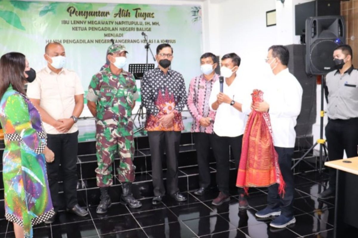 Pemkab Toba adakan jamuan makan malam dalam rangka pengantar  alih tugas Ketua PN Balige