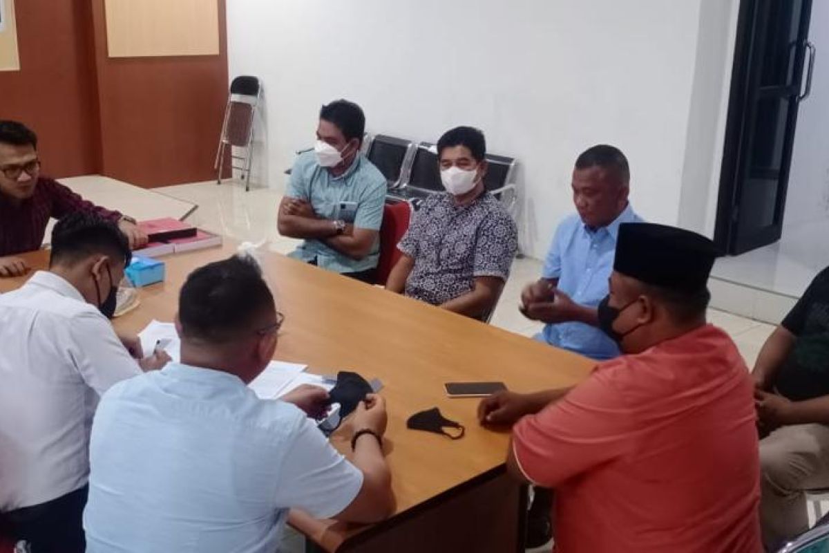 Ketua DPRD dan legislator Morotai jadi tahanan kota karena penipuan