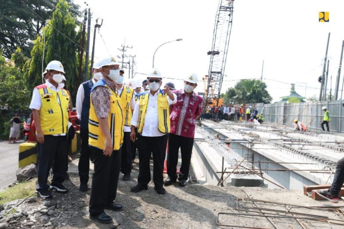 Menteri PUPR targetkan perbaikan Jembatan Ngaglik Lamongan rampung H-10 Lebaran