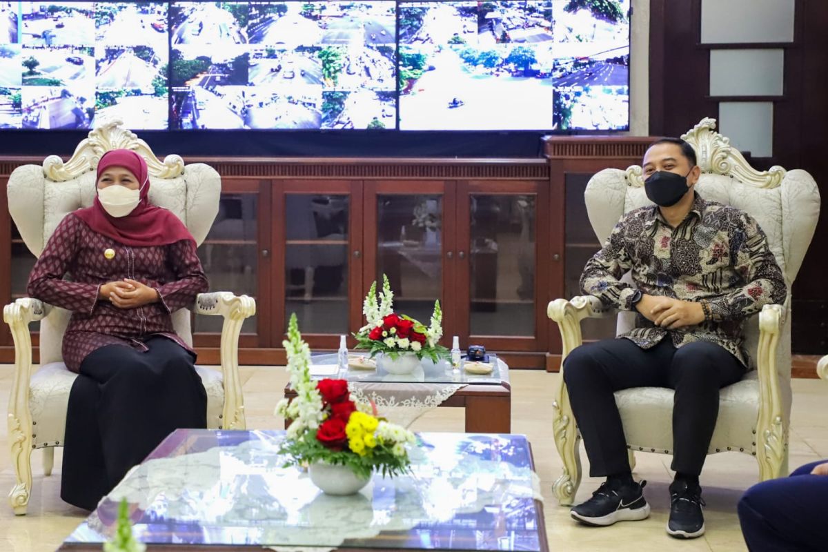 Gubernur Khofifah dan Wali Kota Eri bahas pengembangan UMKM di Surabaya