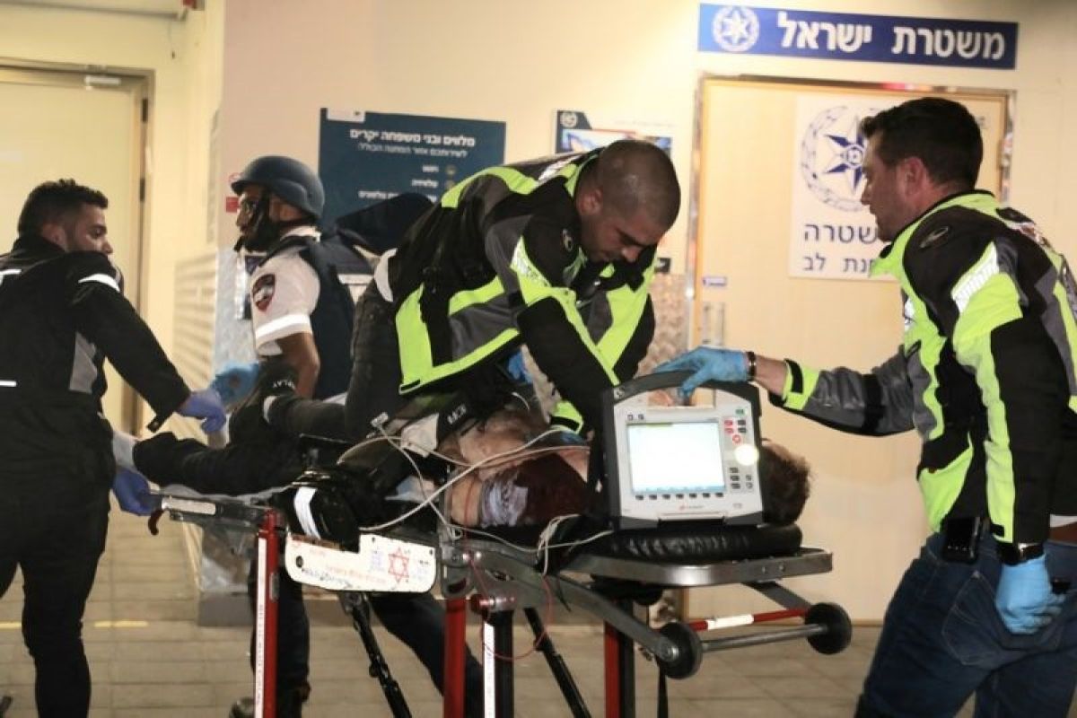 2 Orang dilaporkan tewas dan 8 luka-luka dalam serangan penembakan di Tel Aviv, Israel