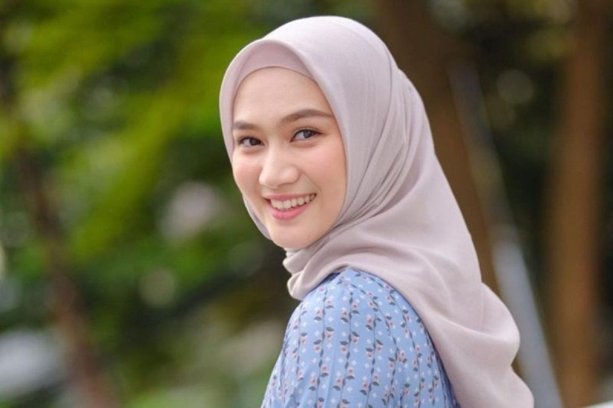 Melody Laksani makin rajin ibadah dan senang berbagi dengan sesama di bulan Ramadhan