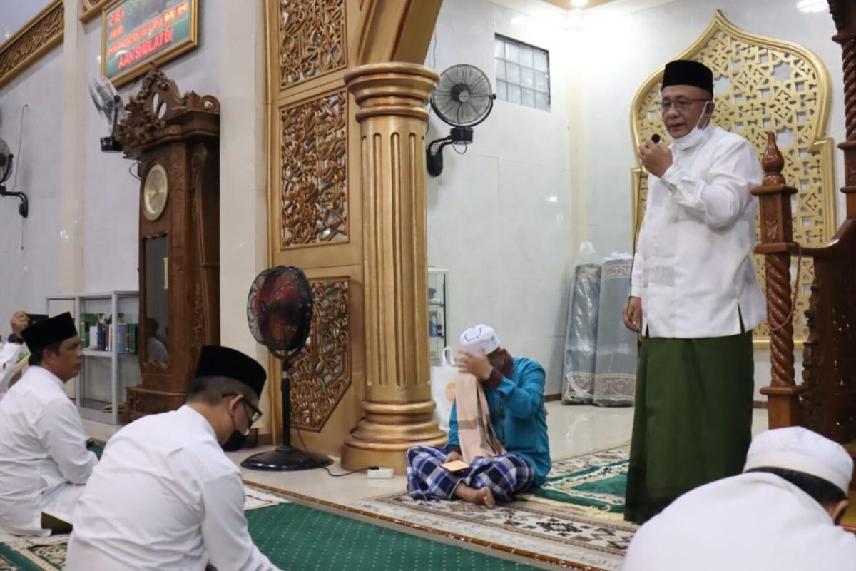 Keluarga Besar Unja Safari Ramadhan di Masjid Hidayatullah