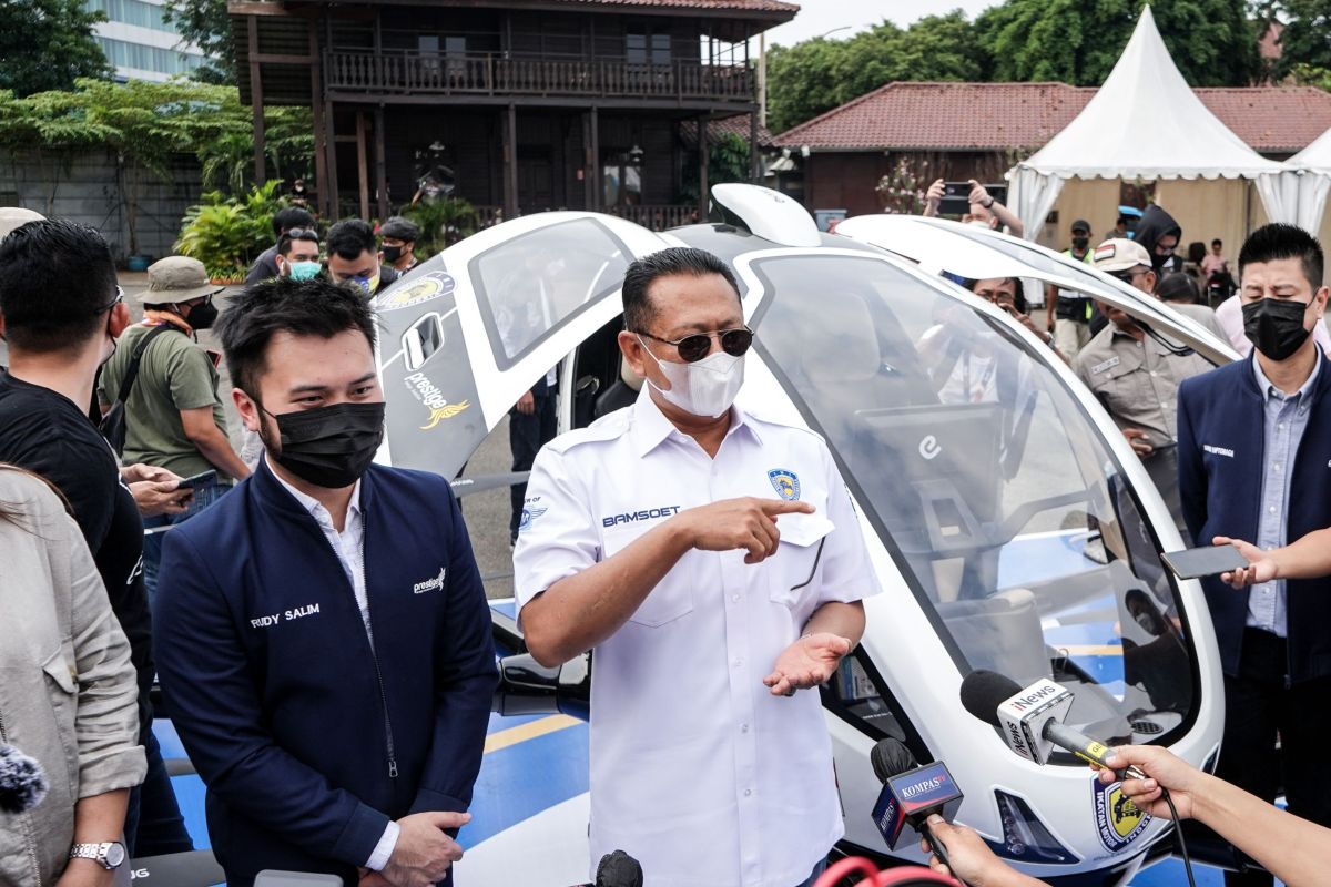 Ketua MPR harap taksi terbang jadi solusi kemacetan