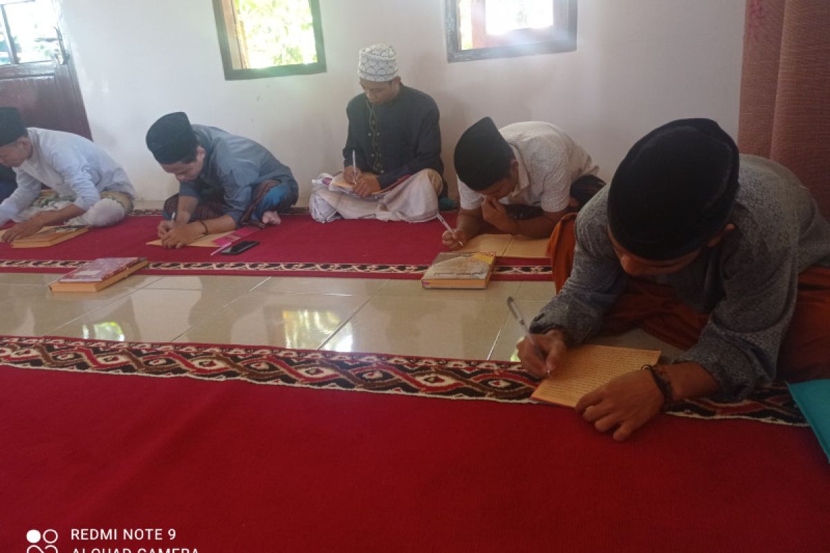 Selama Ramadhan, ponpes di Lebak-Banten perdalam kajian kitab kuning