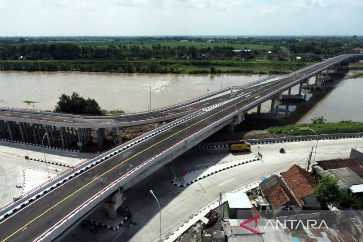 Menteri PUPR: Operasional Jembatan Ploso akan lancarkan mudik Lebaran
