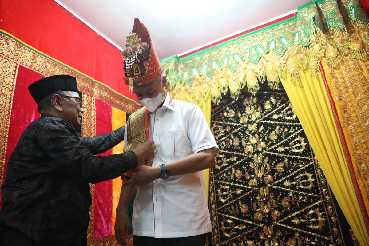 Berkunjung ke Aceh, Ganjar diberi gelar Teuku