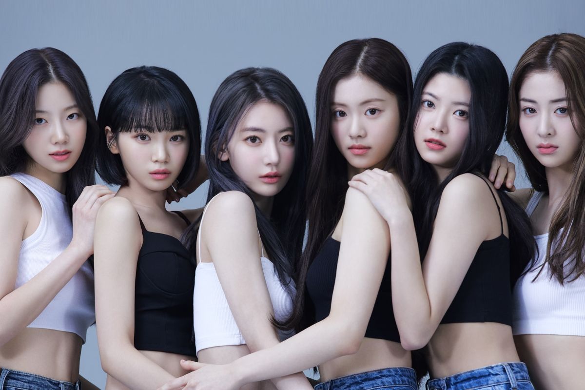 Grup idola LE SSERAFIM siap debut Mei