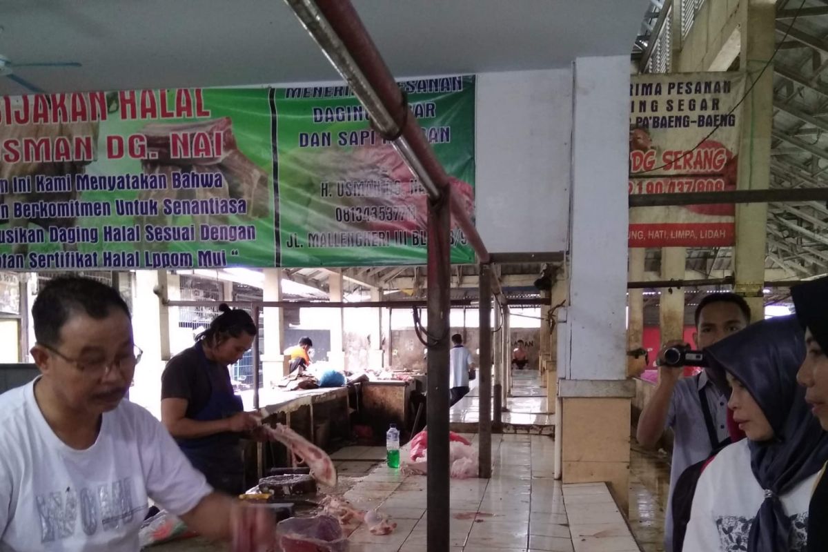 Harga sembako masih bertahan di pasar tradisional Makassar