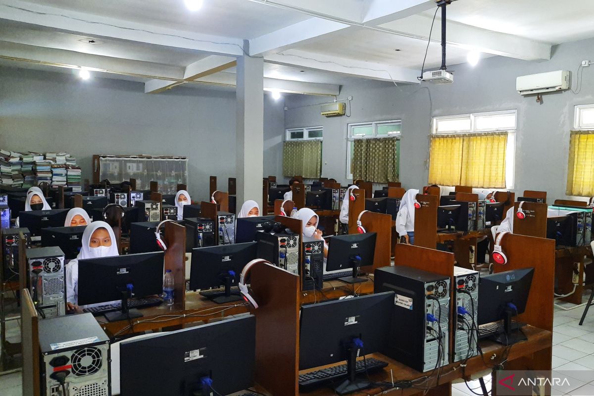 Sebanyak  90 SD dan SMP di Kabupaten Tangerang melaksanakan PTM 100 persen
