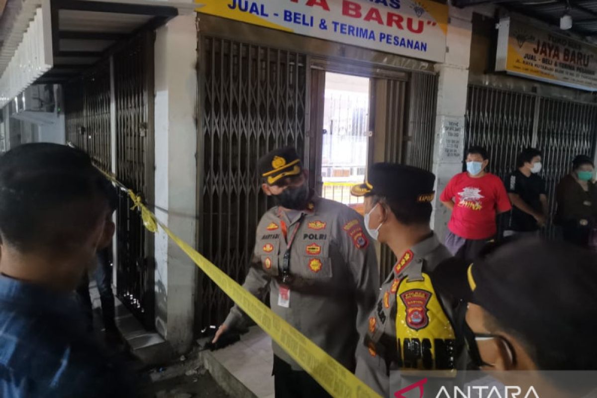 Sepekan, KKB tembak tukang ojek hingga toko emas dirampok