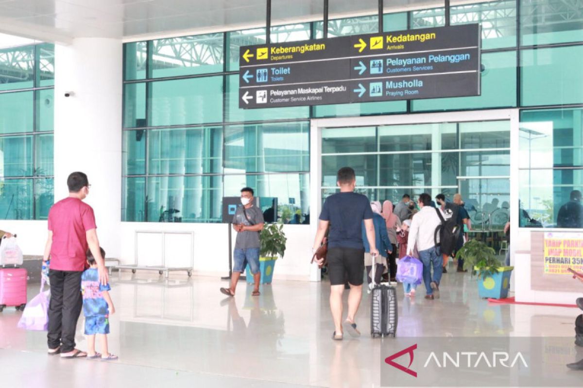 Jam operasional Bandara Syamsudin Noor diperpanjang, antisipasi lonjakan penumpang