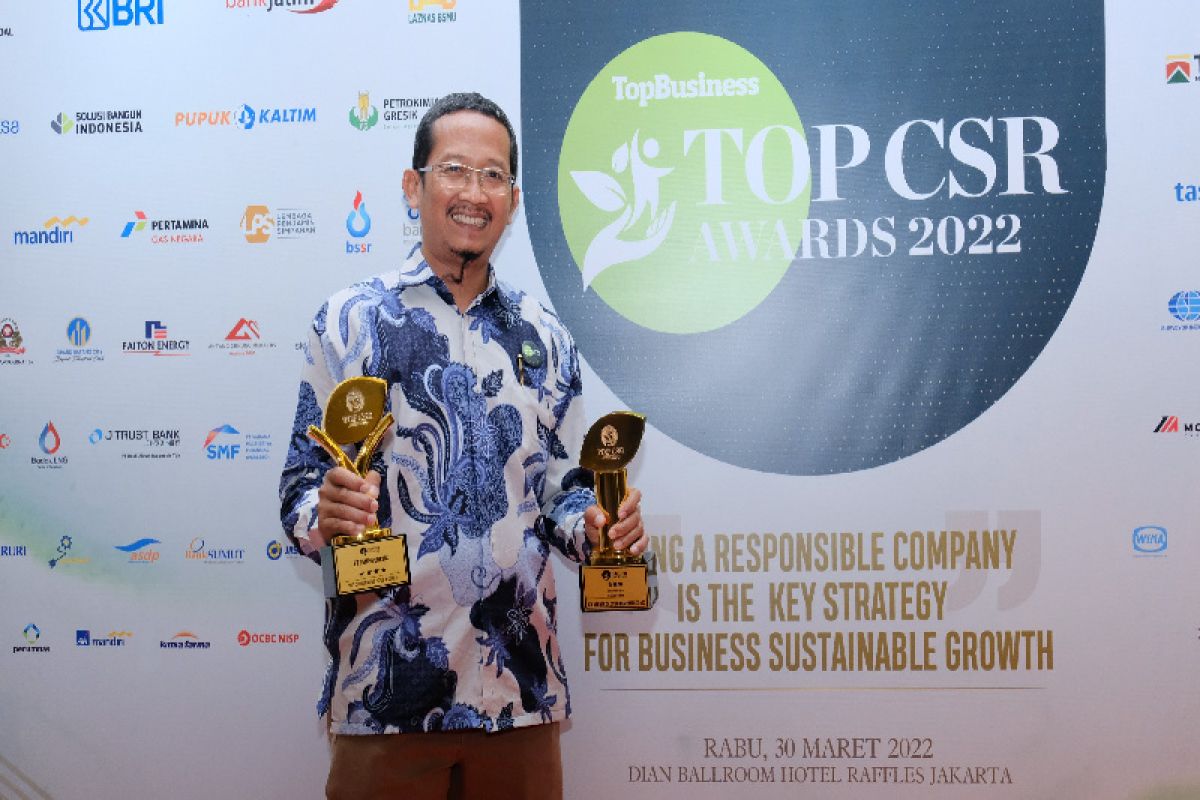 Semen Gresik sabet dua penghargaan TOP CSR Awards 2022
