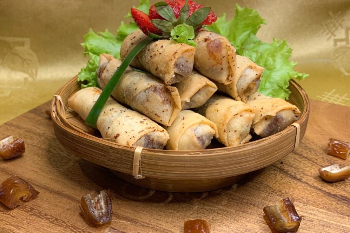 Resep lumpia kurma keju untuk  takjil Ramadhan