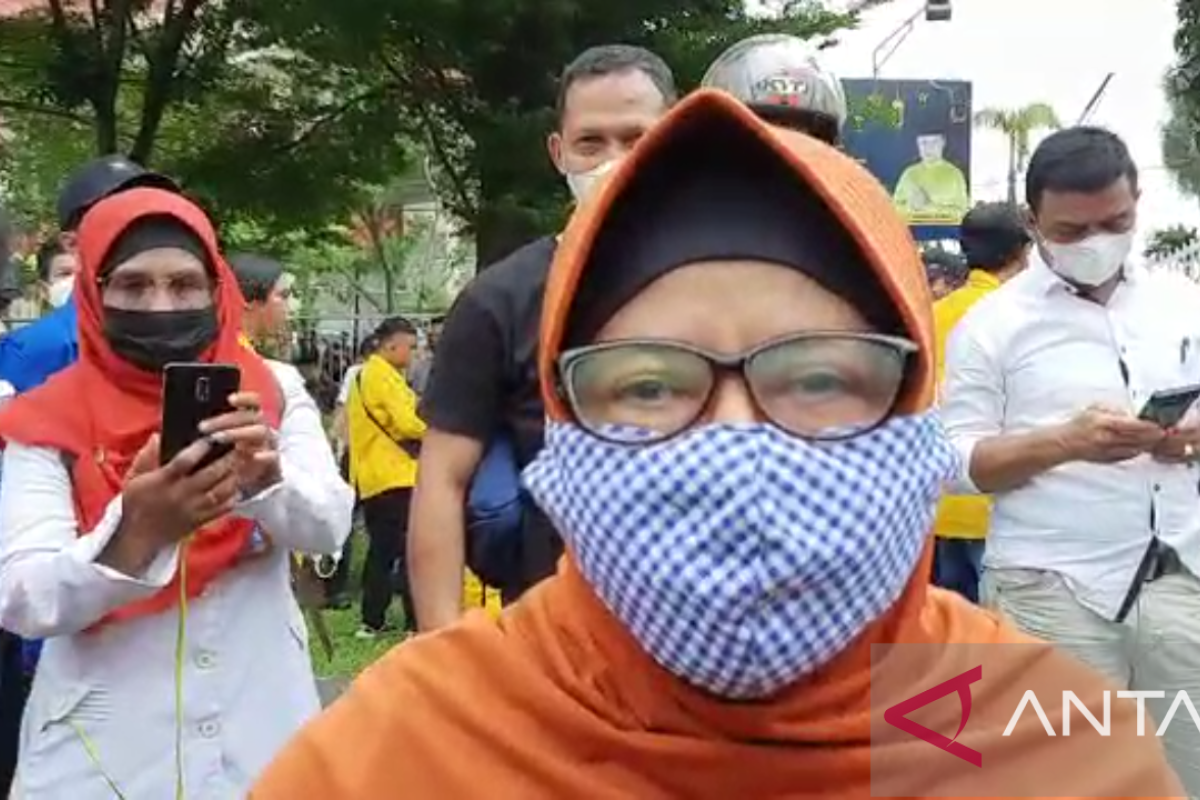 Ini tuntutan ibu-ibu saat demo di Pekanbaru