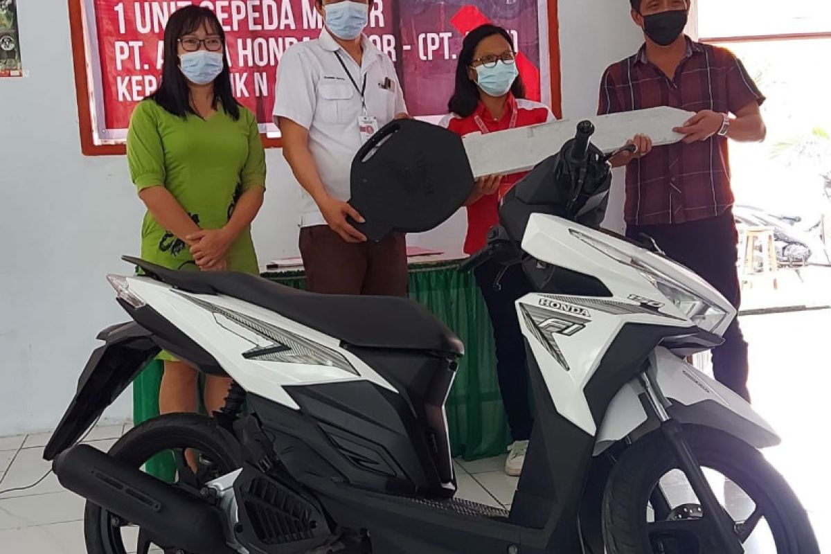 DAW Donasikan 1 Unit Motor Honda untuk Dunia Pendidikan