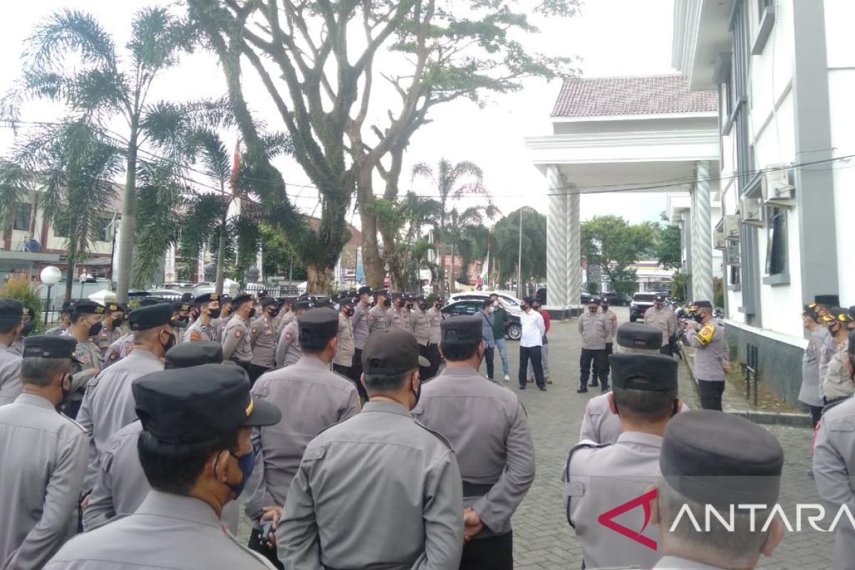Polres Pandeglang apel pengamanan aksi unjuk rasa mahasiswa