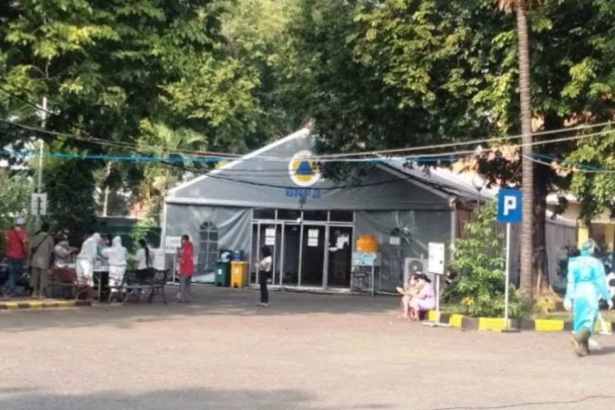 Kasus COVID-19 turun, Rumah Sakit Lapangan Indrapura Surabaya ditutup