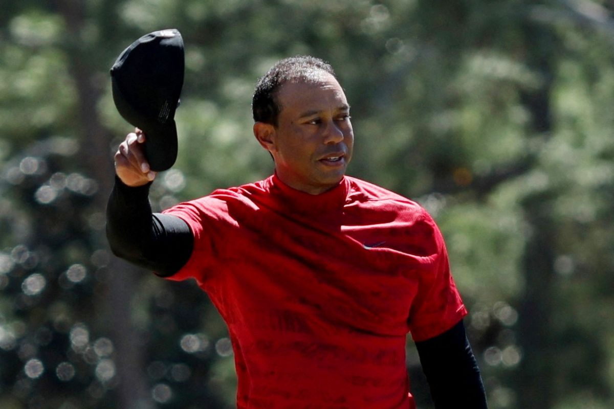 Peringkat pegolf Tiger Woods naik