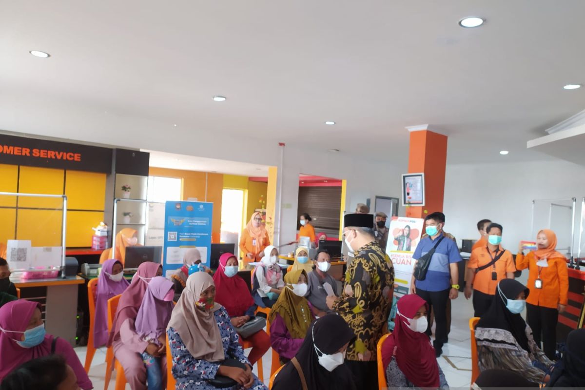Pemprov Bengkulu salurkan bantuan BLT minyak goreng dan BPNT