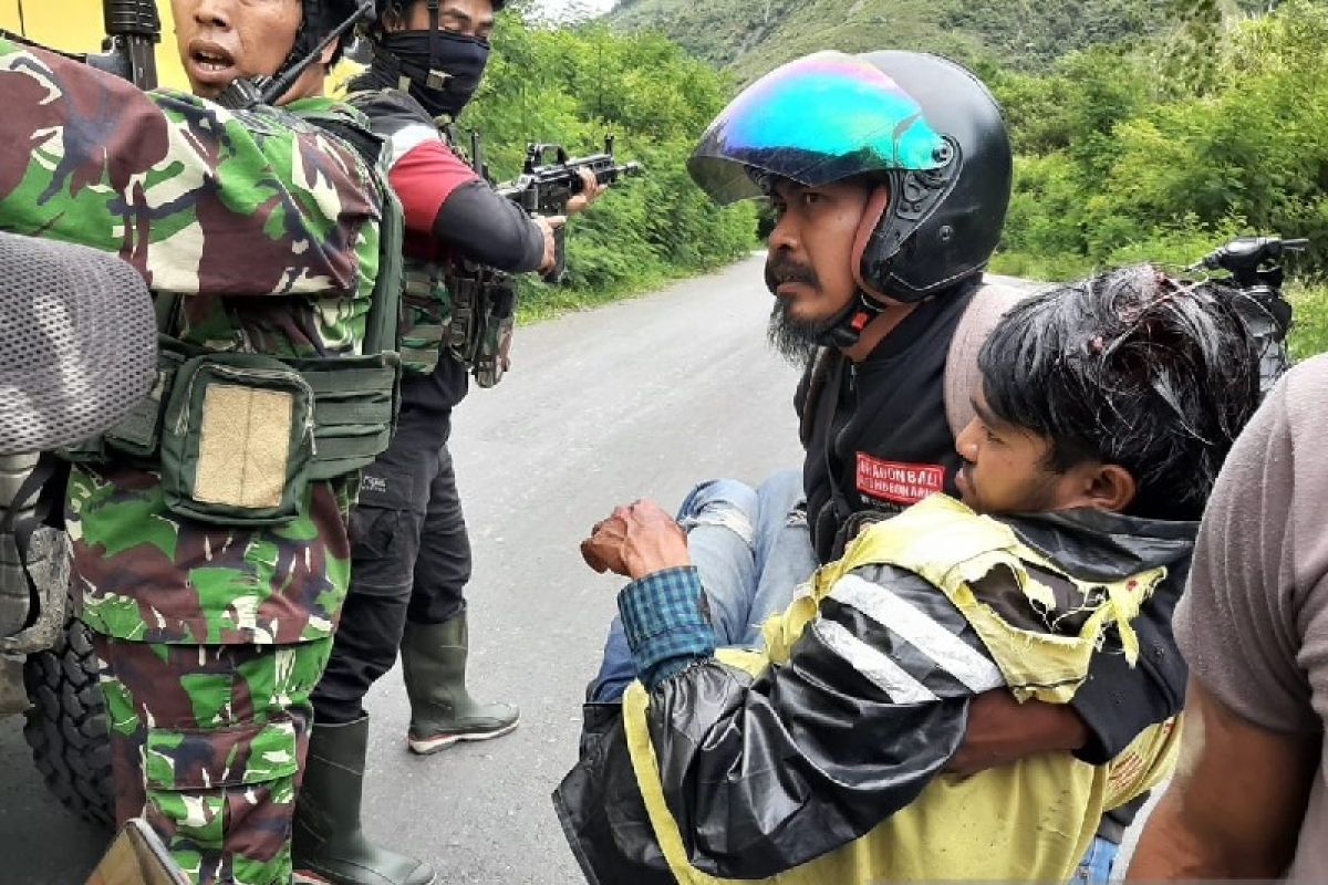 KKB tembak dua tukang ojek, satu tewas