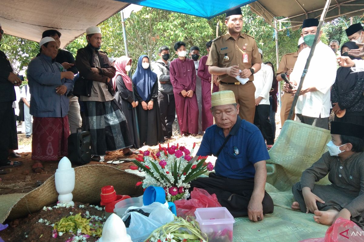 Wali Kota hadiri pemakaman anggota DPRD Isa Anshary