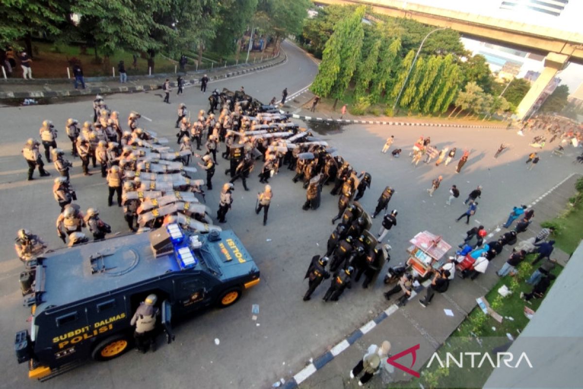 Sembilan pengunjuk rasa yang diamankan di Makassar positif narkoba