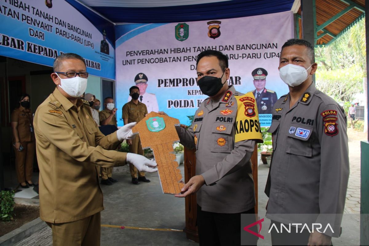 Pemprov Kalimantan Barat hibahkan bangunan UP4 ke Polda Kalbar