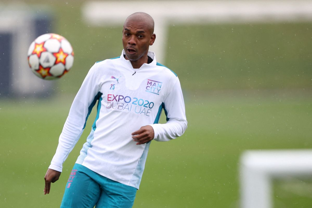 City turunkan Fernandinho lawan Atletico  sebagai 