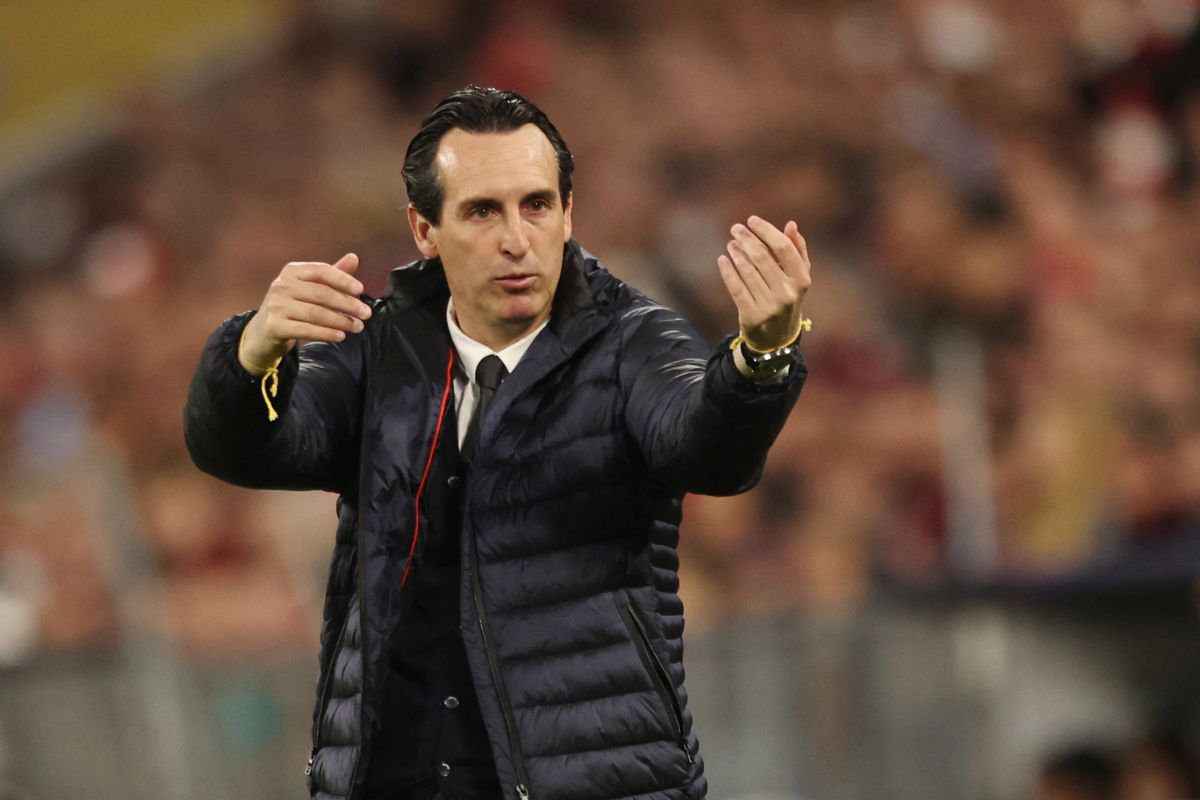 Unai Emery bungkam kritik  terhadap timnya